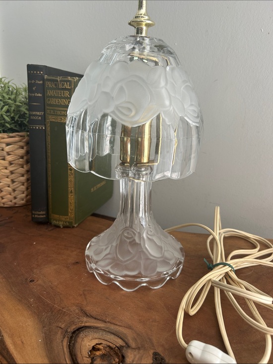 Other - Vintage Boudoir Lamp Crystal Etched Glass Boudoir Parlor Lamp 12” WORKS